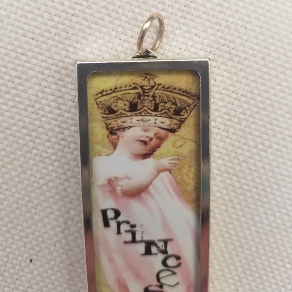 Princess Attitude 2-sided Charm / Pendant - Picture 4 of 8